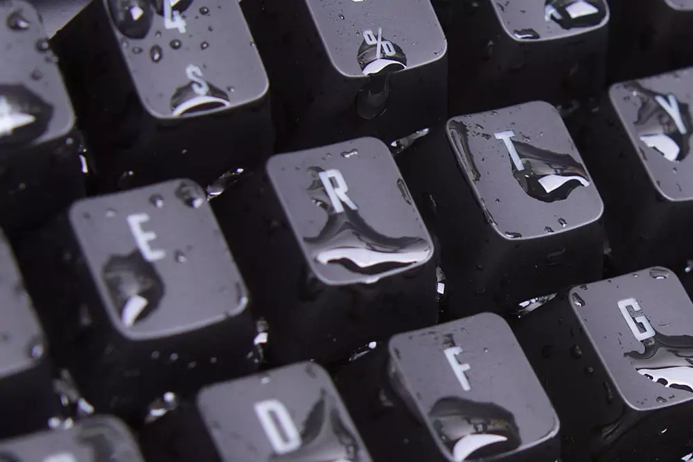 Gigabyte AORUS K9 RGB Optical Mechanical Gaming Keyboard-3