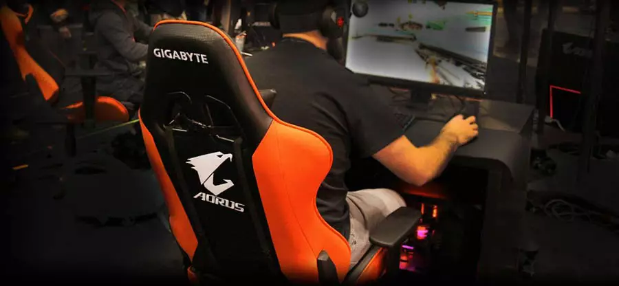 Gigabyte AORUS AGC300 Gaming Chair-gallery-3