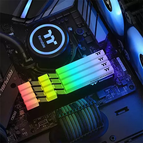 Thermaltake TOUGHRAM RGB 16GB(2 x 8GB) DDR4 3200MHz Desktop Ram-gallery-1