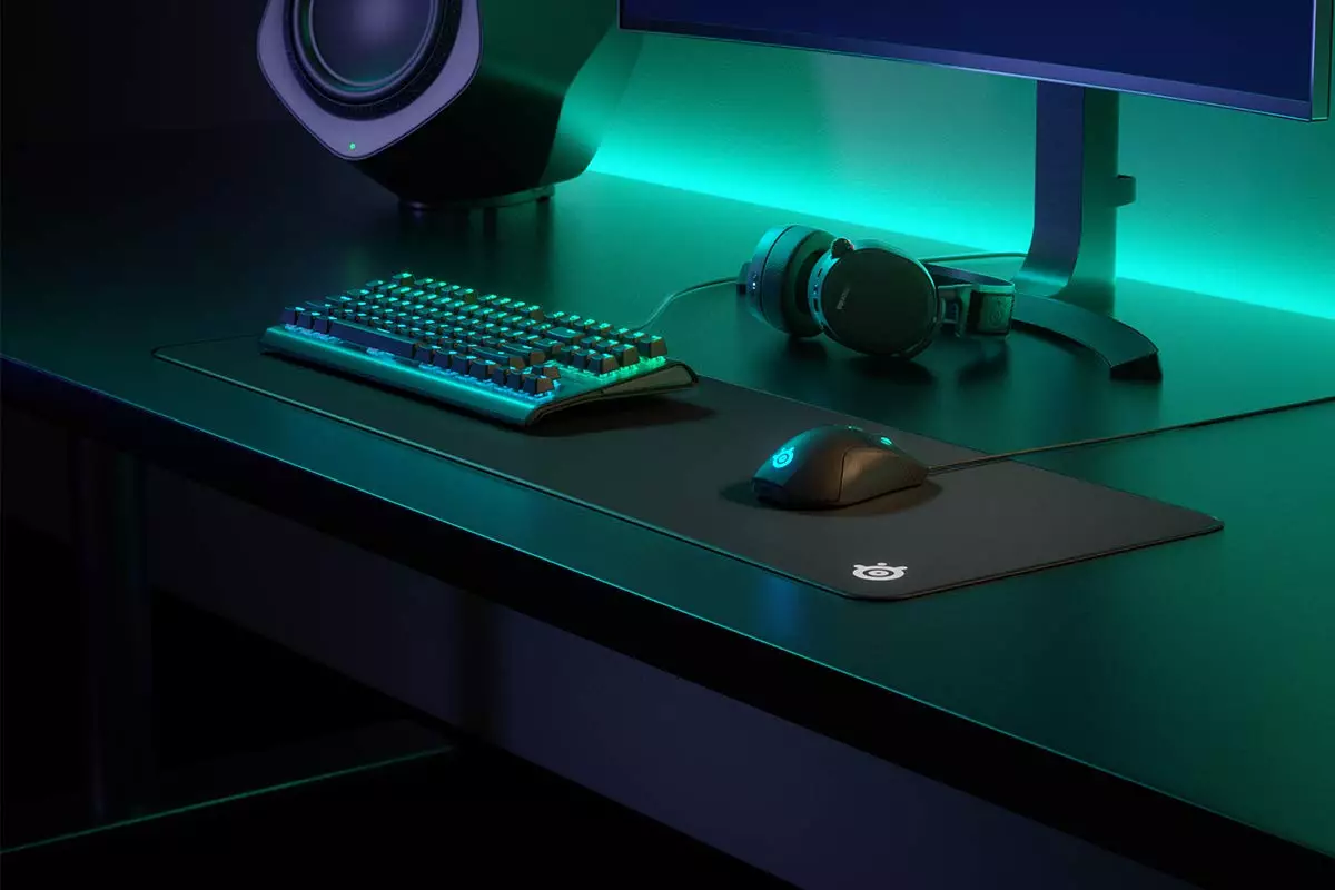 SteelSeries QcK Edge XL Cloth Gaming Mouse Pad-gallery-2